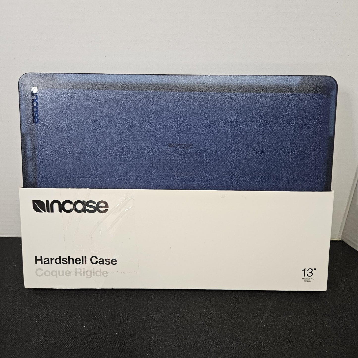 Incase - Hardshell Dot Case for MacBook Pro M2 13.6" 2022 - Navy