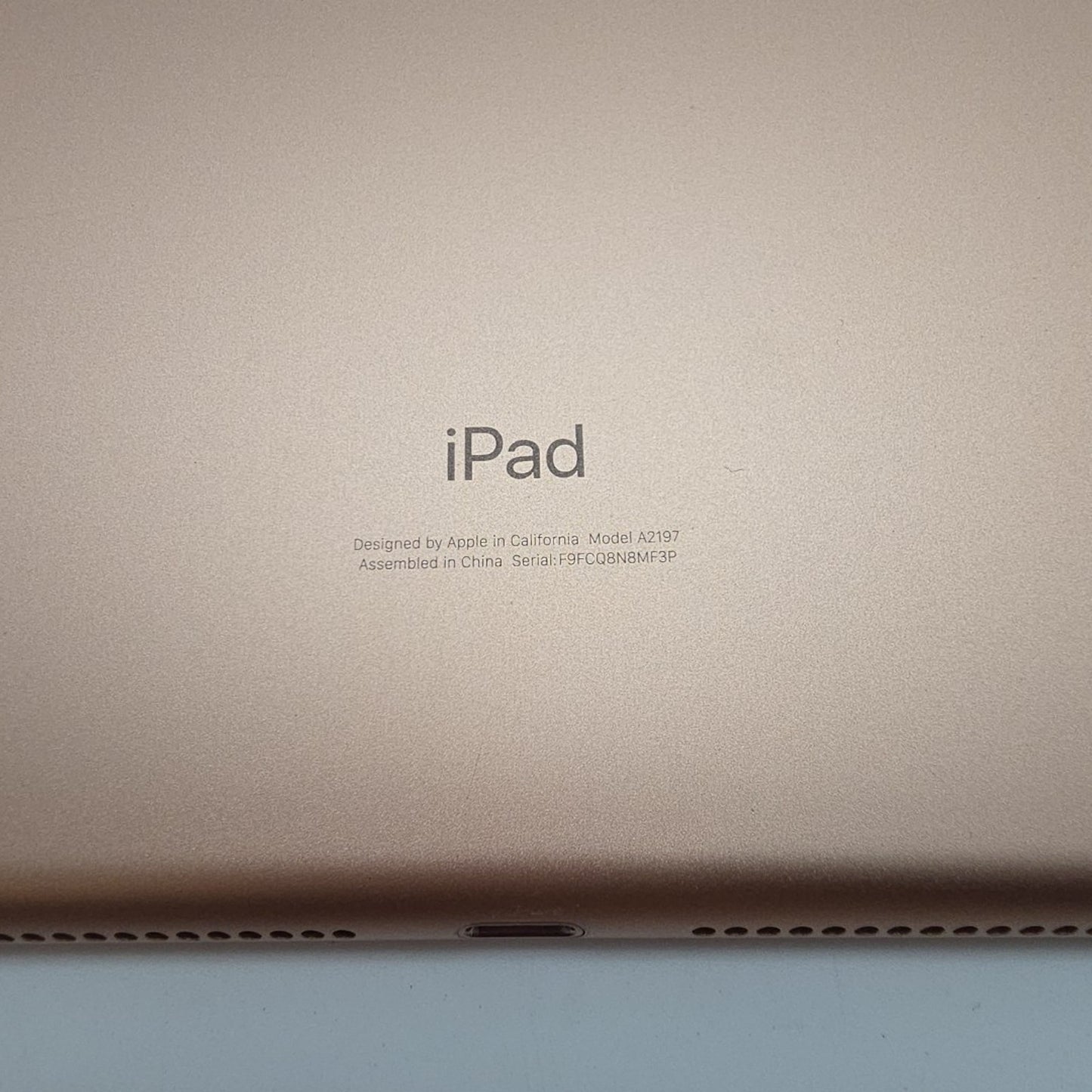 Apple iPad 7 7th Gen 10.2" 32GB Gold WiFi Cellular - Used