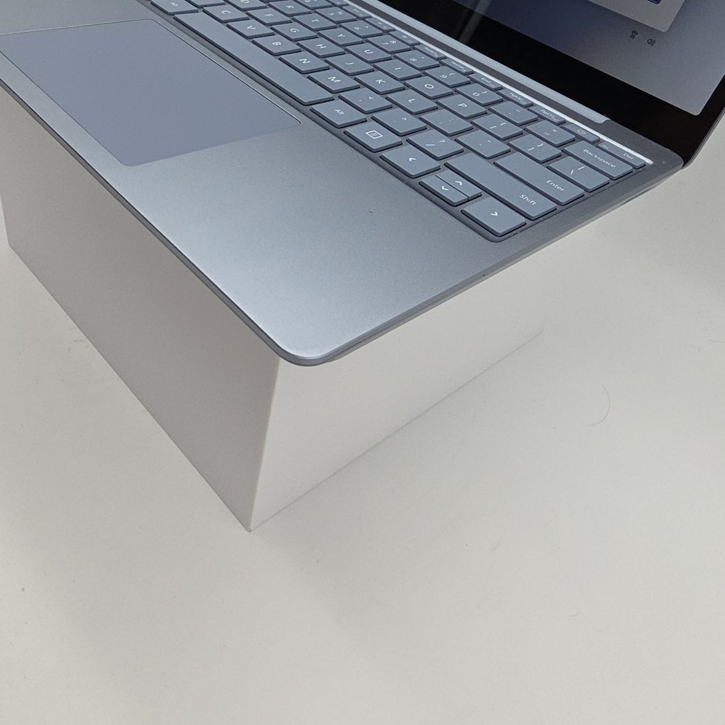 Microsoft Surface Laptop Go-1943-Intel i5-8GB RAM 128GB Blue L93
