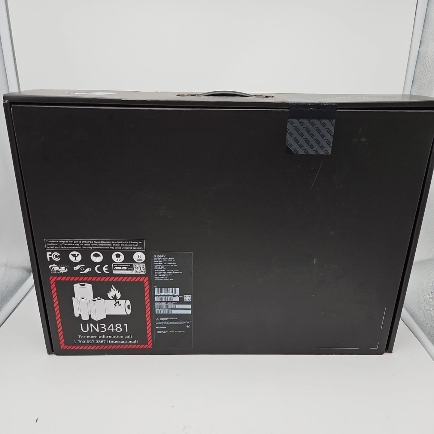 ASUS ROG Zephyrus M16 16" - Intel Core i9 - RTX 4070 - 1TB SSD - 16GB RAM