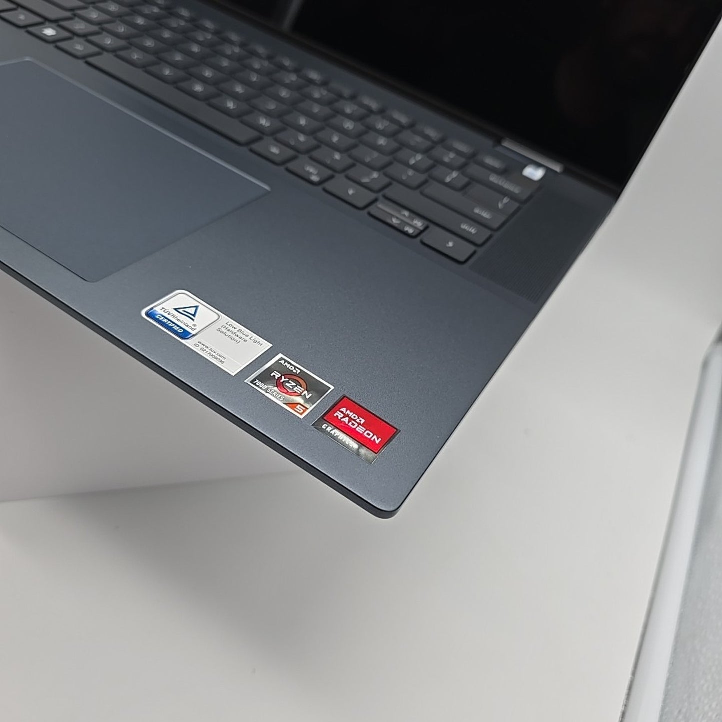 Dell Inspiron 16(7635)Touch ( AMD Ryzen 5 7000 Series L28