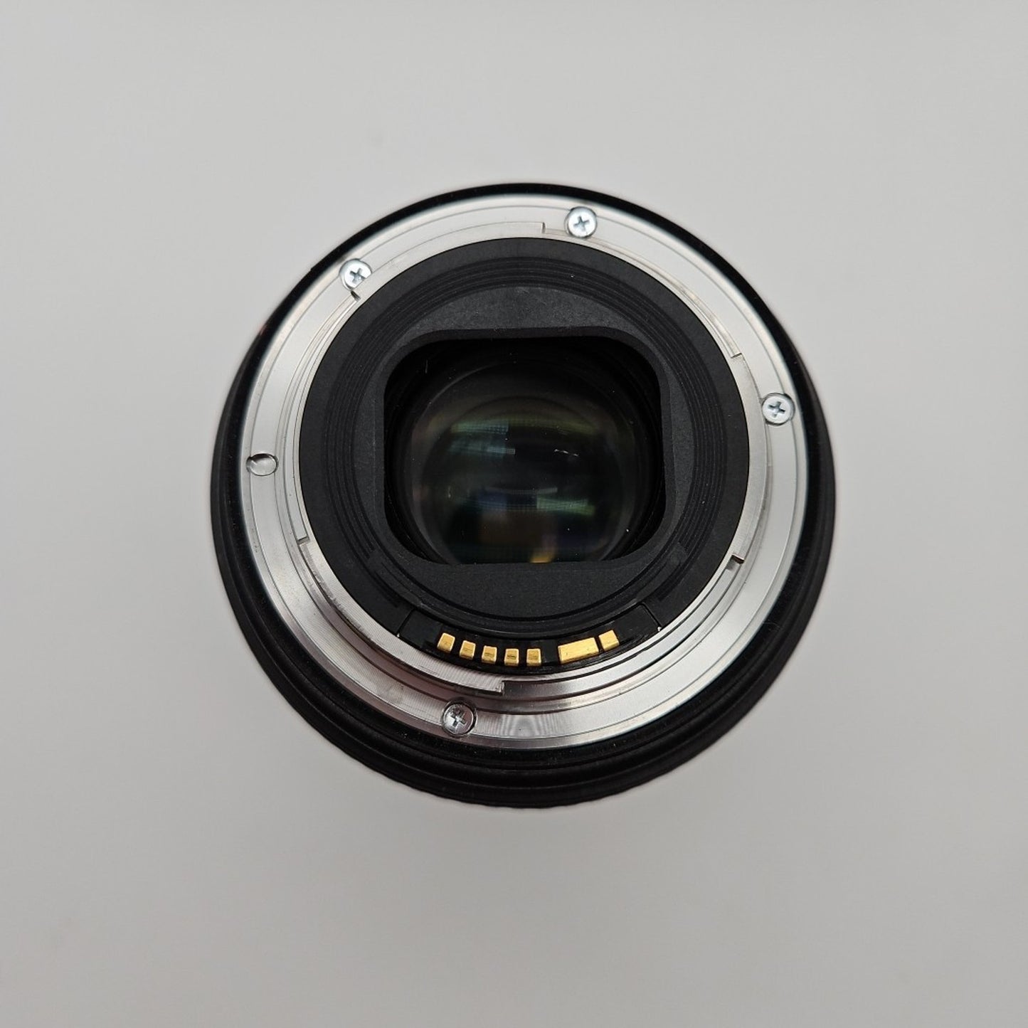 Canon Zoom Lens EF 24-105mm 1:4 L IS II USM with EW-83M Hood