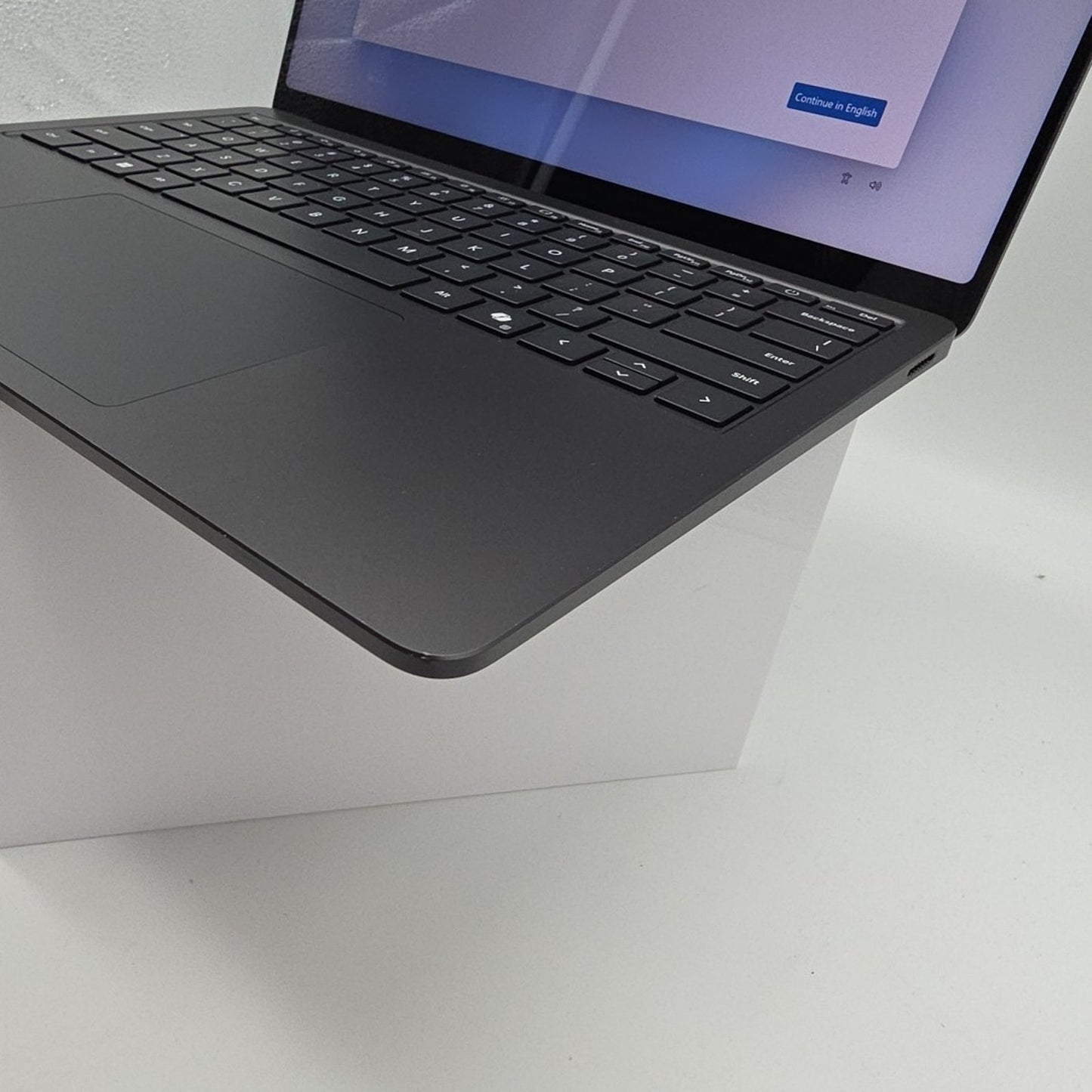 Microsoft Surface Laptop 7th. E Copilot S dragon X Plus 16GB 512GB 13.8 L86