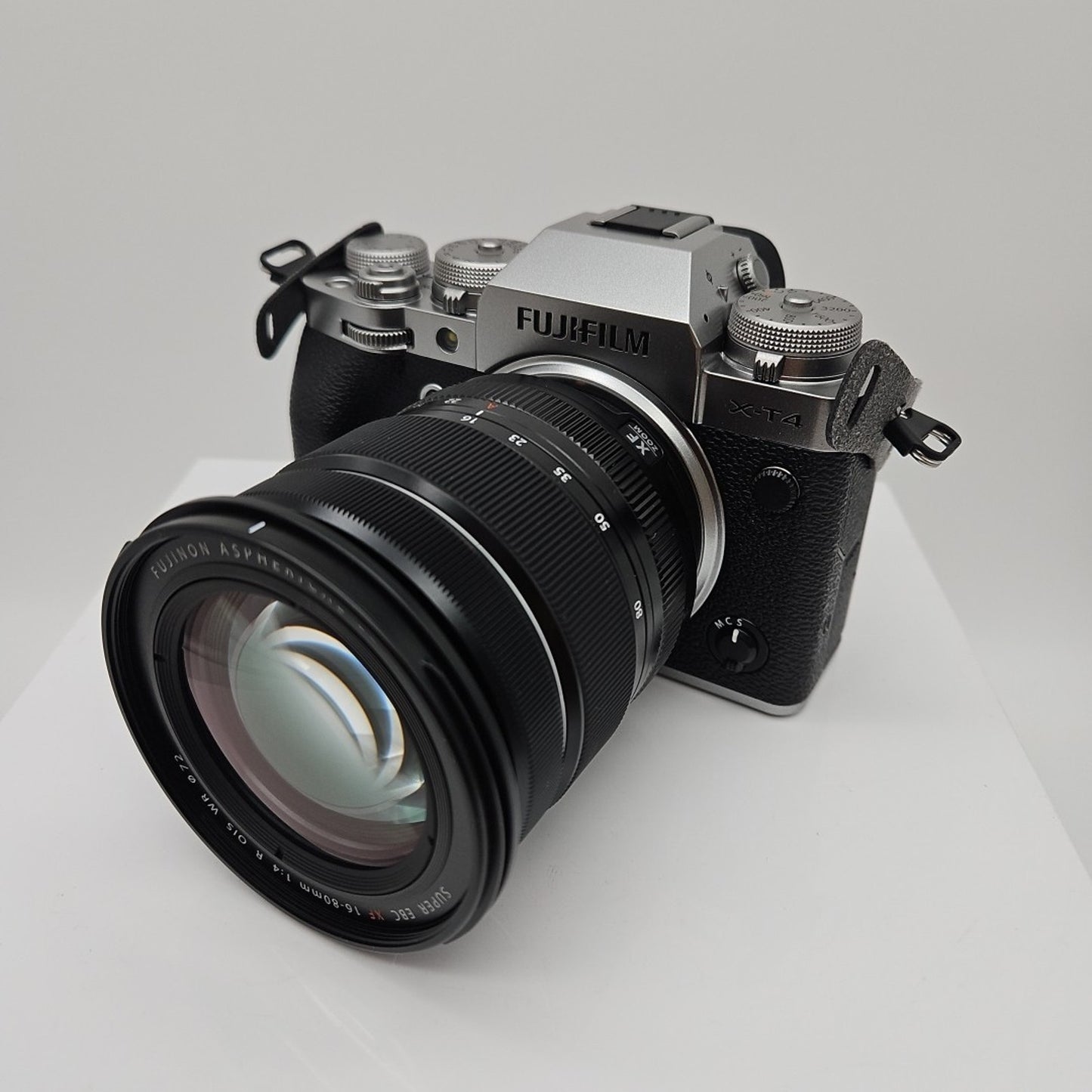 Fujifilm X-T4 26.1 MP Mirrorless Camera - Silver (XF 16-80mm f/4 R OIS WR)
