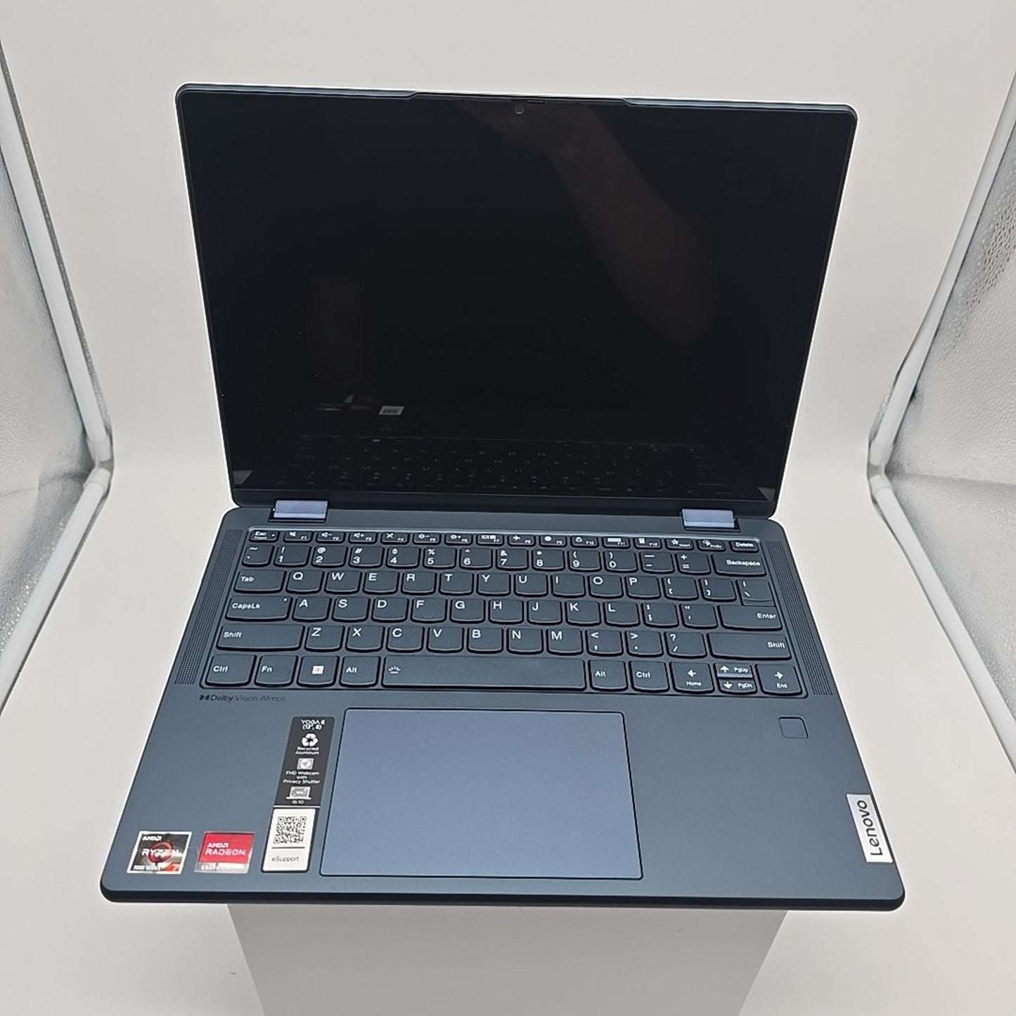 Lenovo Yoga 6 13.3'' (512GB SSD AMD Ryzen 7 7730U 16GB RAM) 2-In-1 Touch Laptop