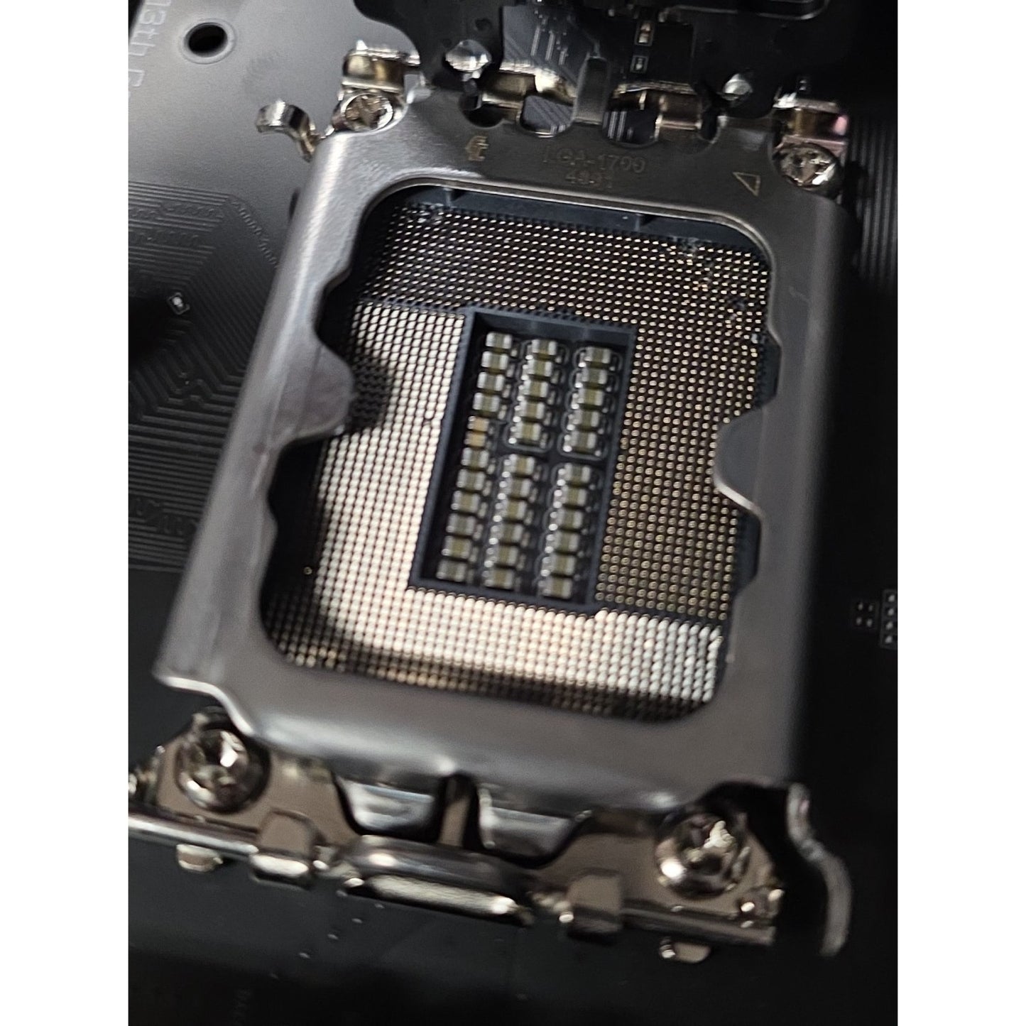 GIGABYTE Z790 AORUS ELITE AX LGA 1700 Intel Z790 ATX Motherboard BENT PINS