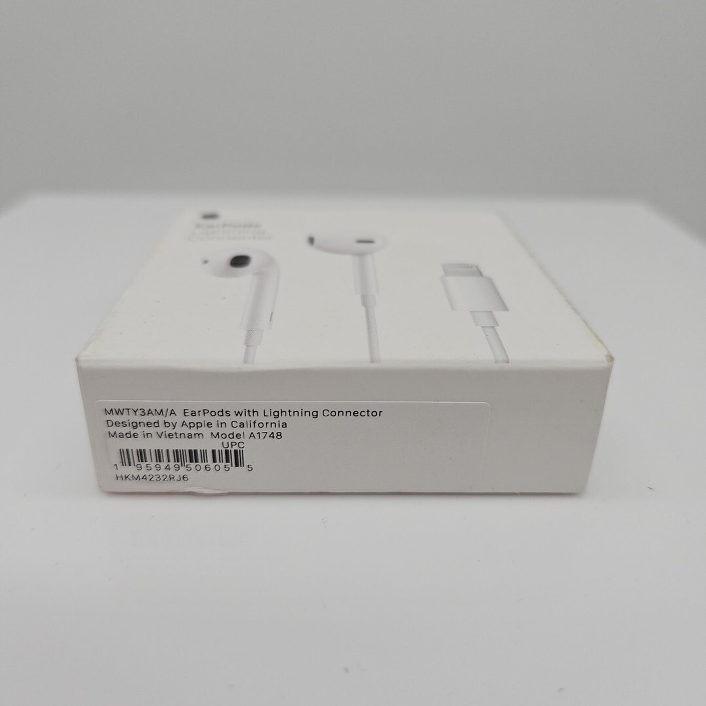 Apple EarPods MWTY3AM/A Lightning Wired Earphones In-Ear Earbuds