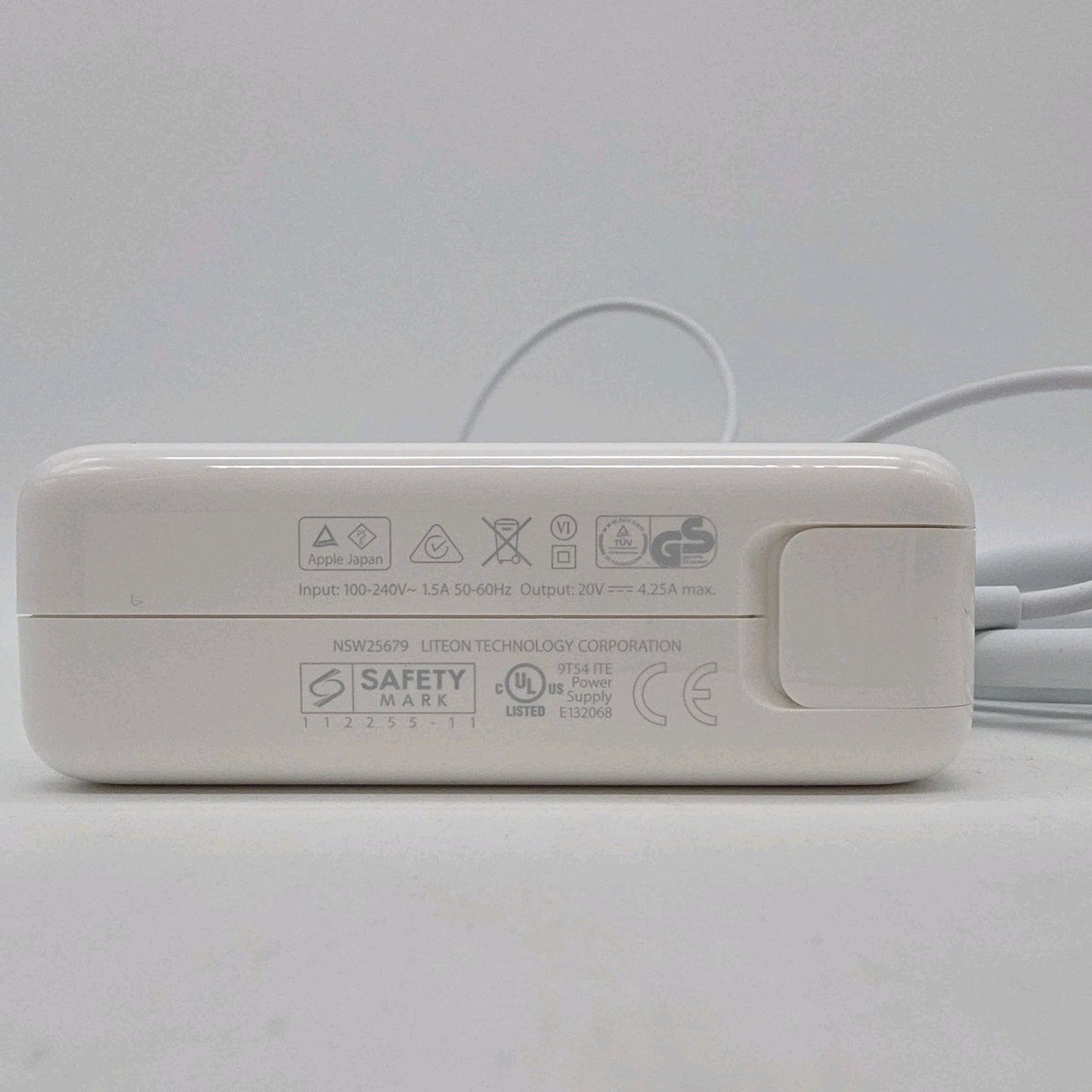 Apple MacBook 85W MagSafe 2 Power Adapter Charger A1424