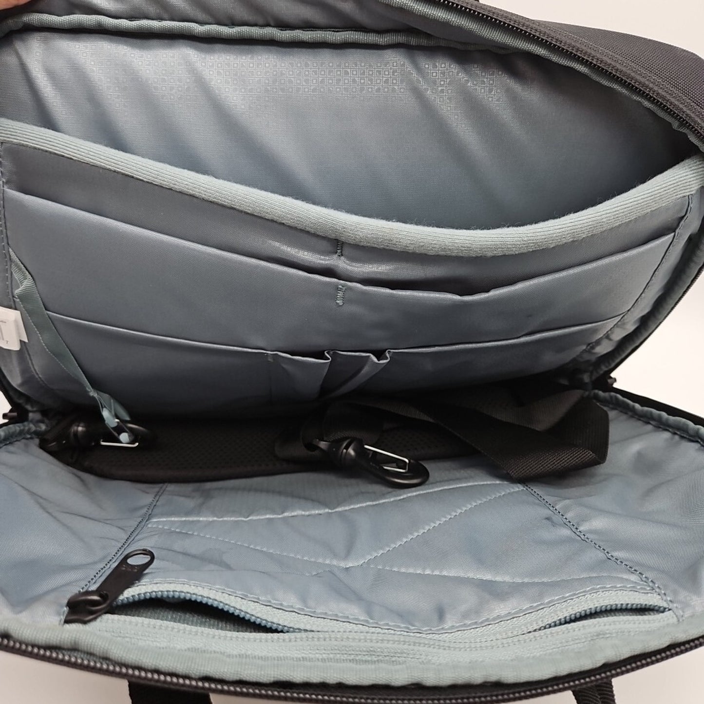 Thule - Terra 14" Attache - BLACK
