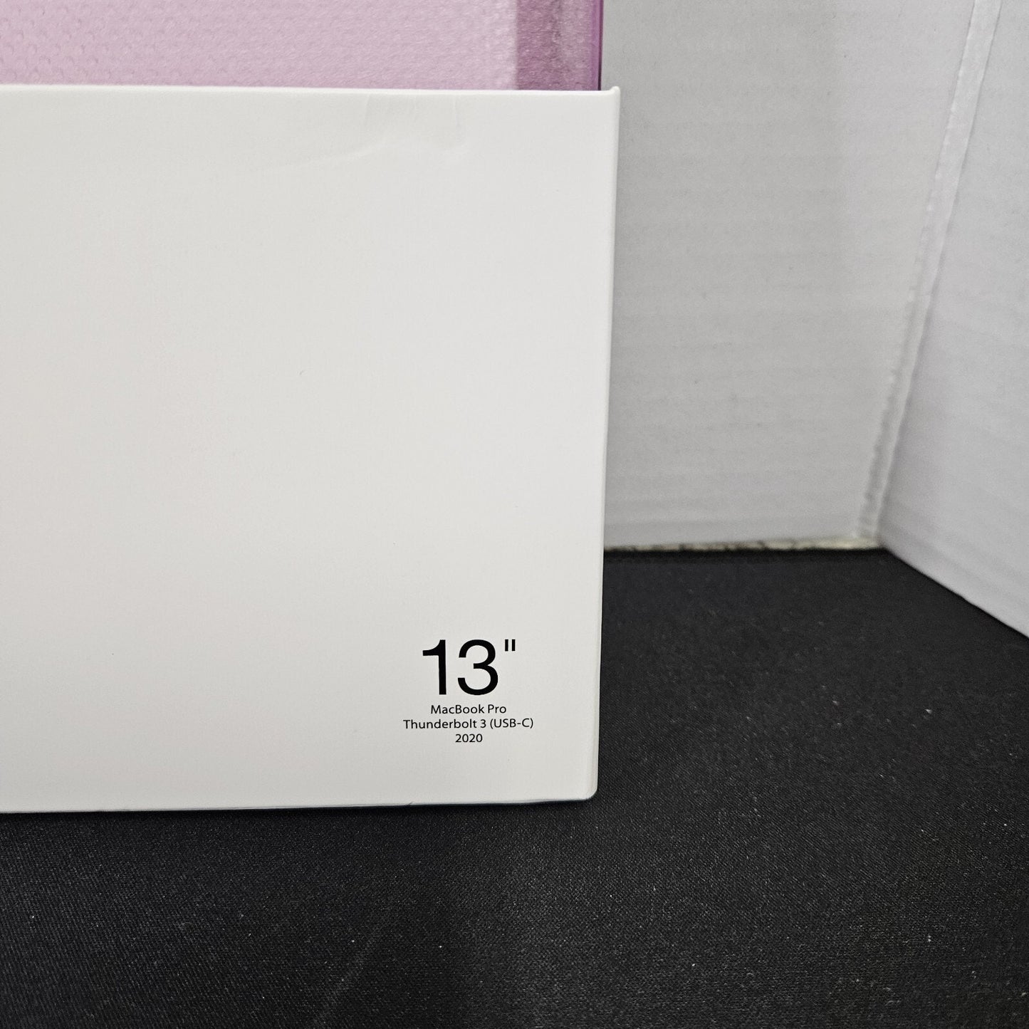 Incase - Hardshell Dot Case for the MacBook Pro 2020, M1 2020, M2 2022 13" Pink