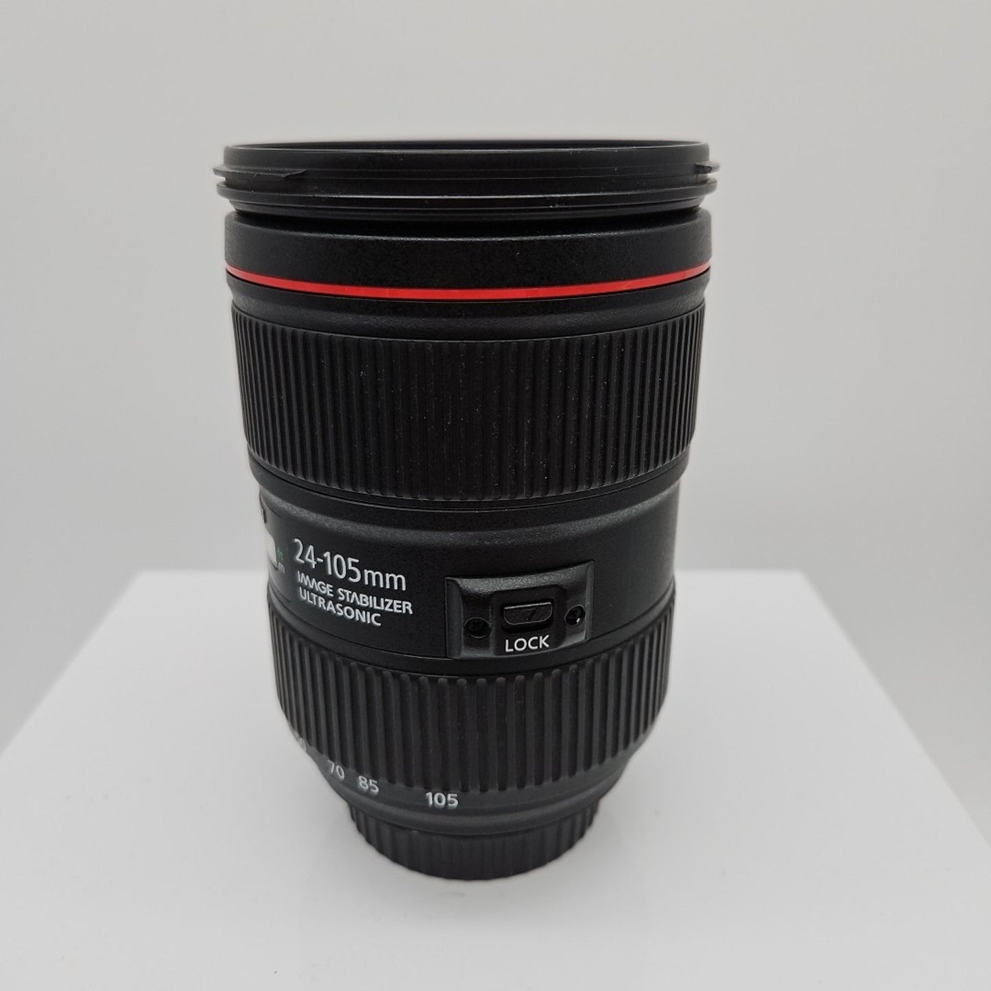 Canon Zoom Lens EF 24-105mm 1:4 L IS II USM with EW-83M Hood