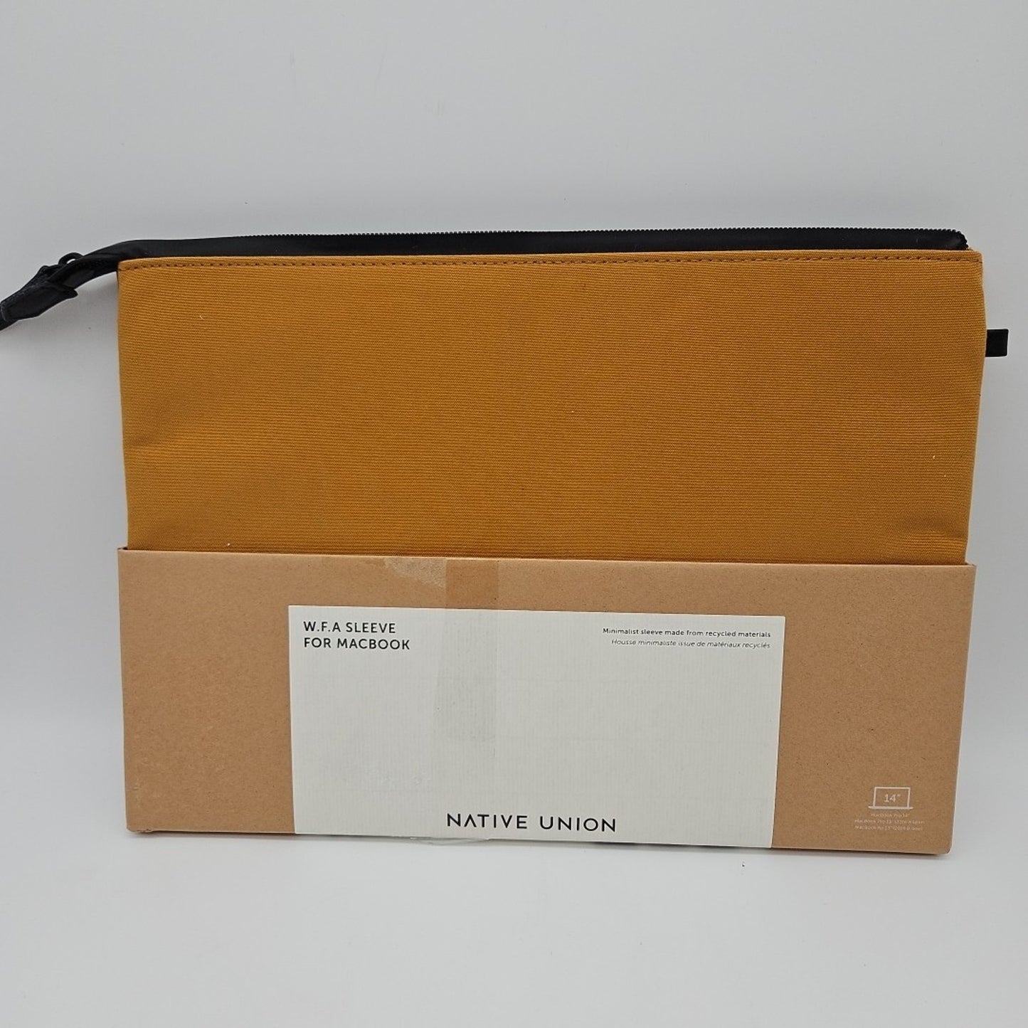 Native Union - Stow Lite Sleeve for 14" Macbook/Laptop - Tan