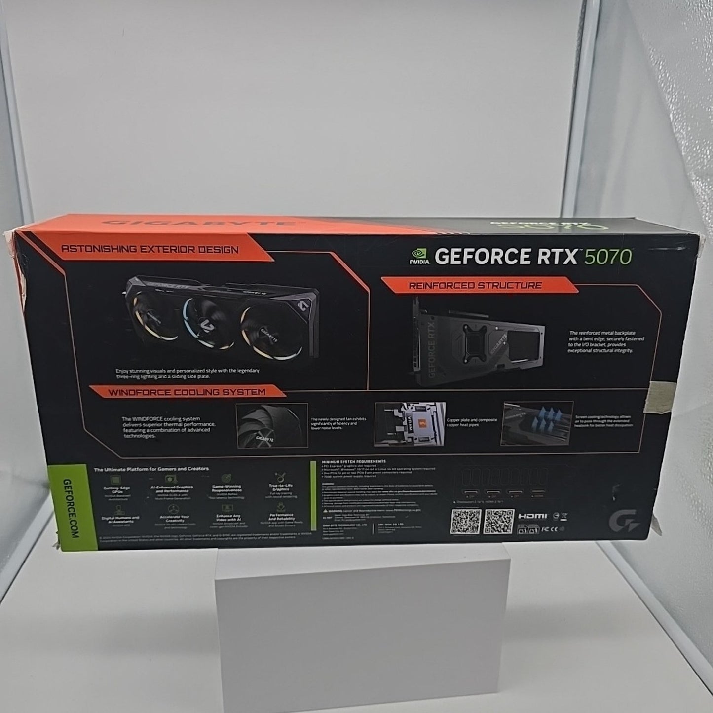 GIGABYTE Gaming OC GeForce RTX 5070 12GB GDDR7 PCI Express 5.0 Graphics Card