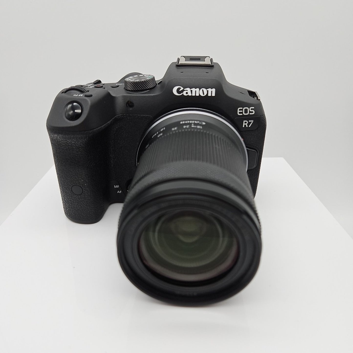 Canon EOS R7 Mirrorless Camera w/RF-S18-150mm f/3.5-6.3 is STM SN1273