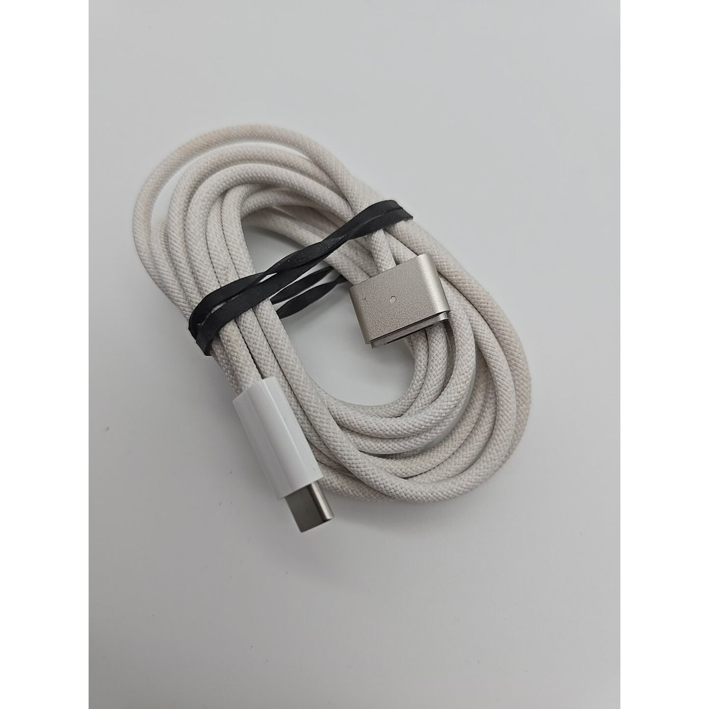 Genuine Apple USB-C to MagSafe 3 Cable (2 m) - MLYV3AM/A