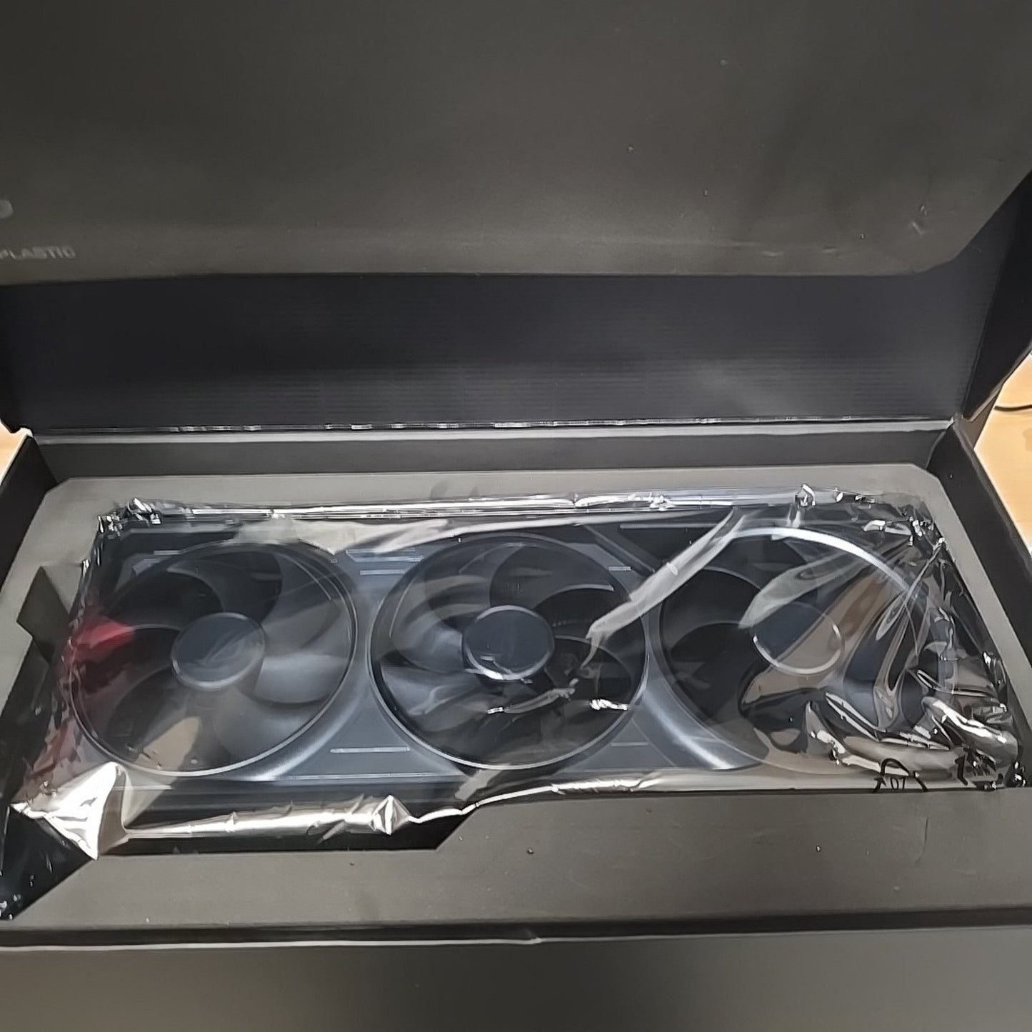ASUS - ROG Astral NVIDIA RTX 5090 32GB GDDR7 Gaming Graphics Card