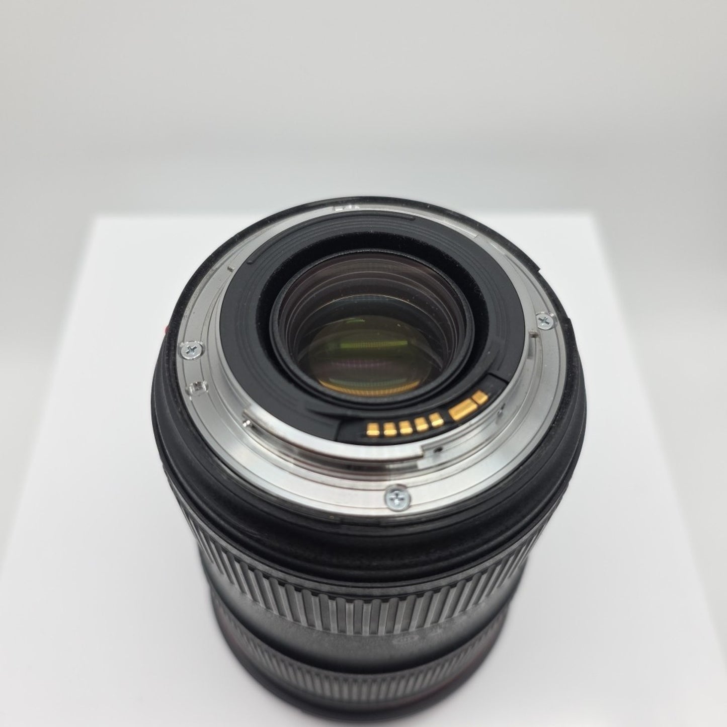 Canon EF 24-70mm 70 f/2.8L f/2.8 f2.8L f2.8 L II USM
