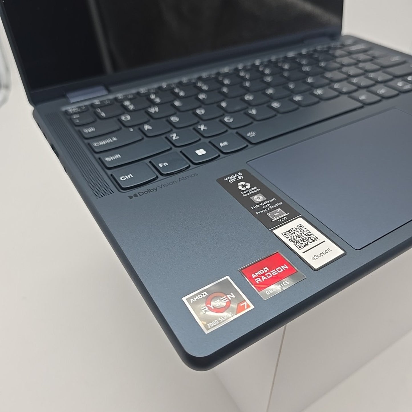 Lenovo Yoga 6 13.3'' (512GB SSD AMD Ryzen 7 7730U 16GB RAM) 2-In-1 Touch Laptop