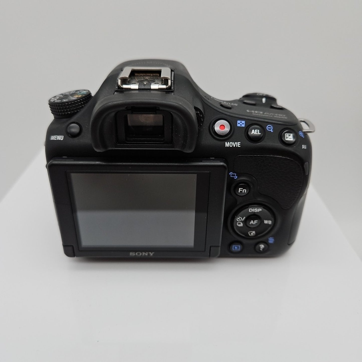 Sony Alpha SLT-A58 DSLR Camera 20.1MP with 18-55mm SN9146