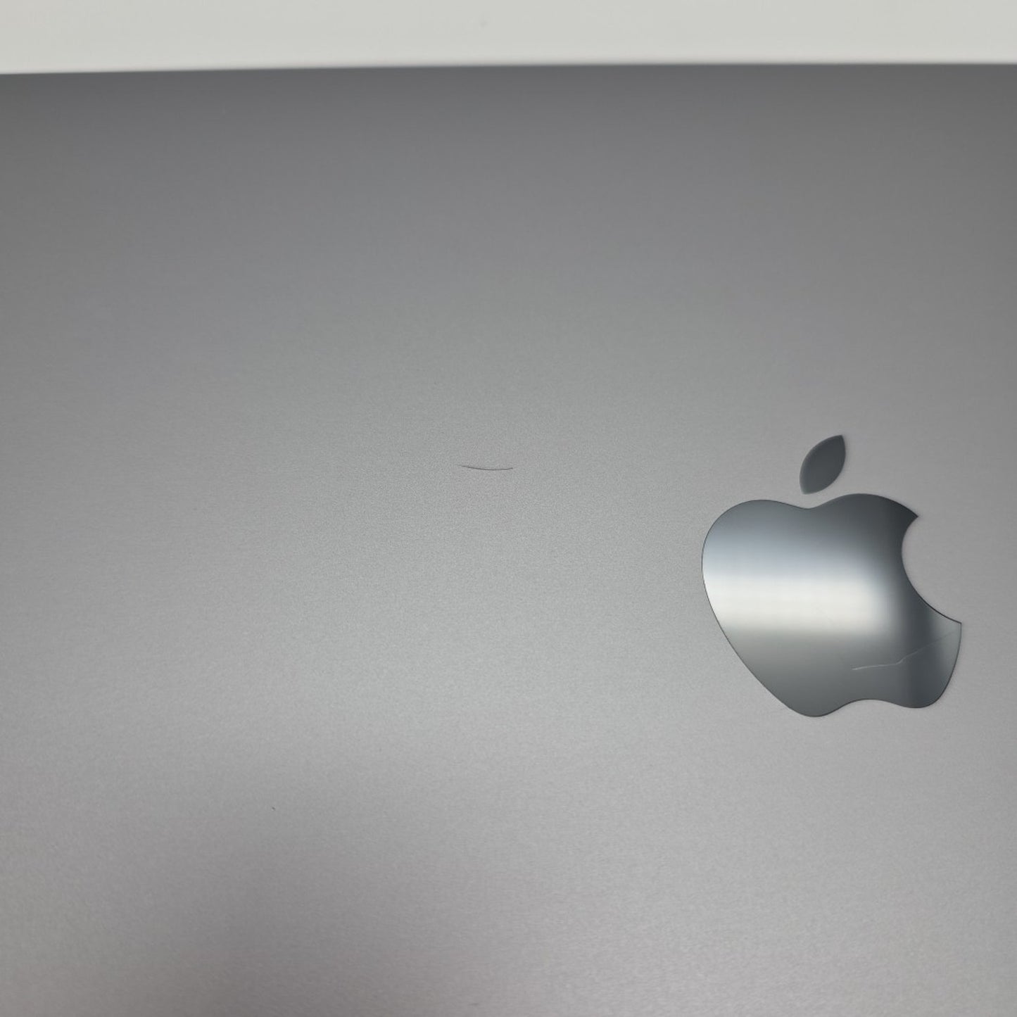 Apple MacBook Pro 13" 2020 A2338 M1 8/8GPU 3.2GHz 8GB 256GB MYDA2LL/A L141