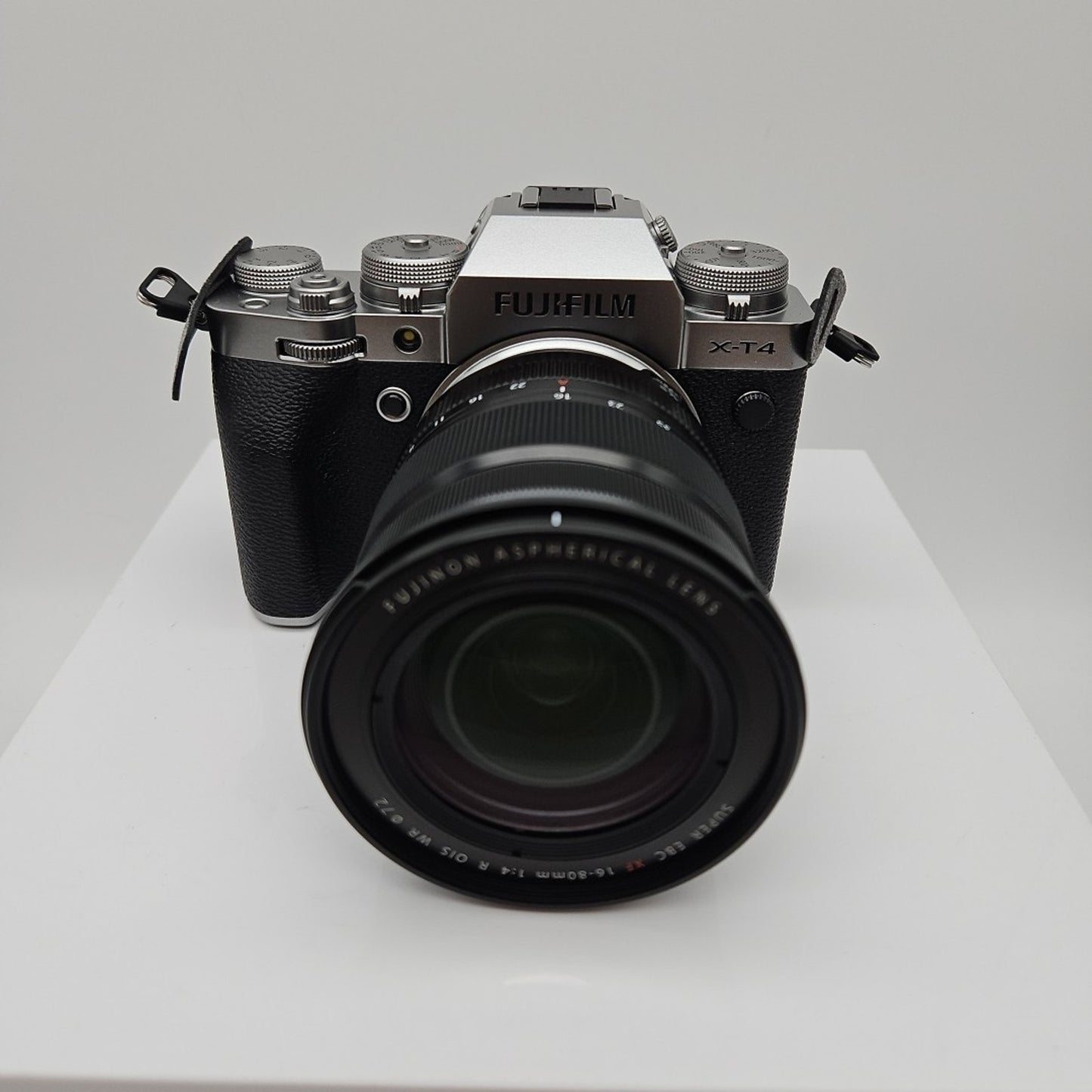 Fujifilm X-T4 26.1 MP Mirrorless Camera - Silver (XF 16-80mm f/4 R OIS WR)