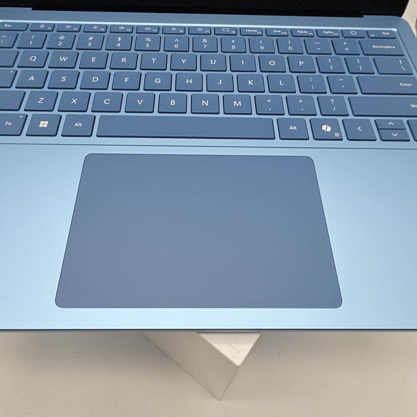 Microsoft Surface Laptop Copilot+ PC 13" Snapdragon X Plus 16GB RAM 512GB L87