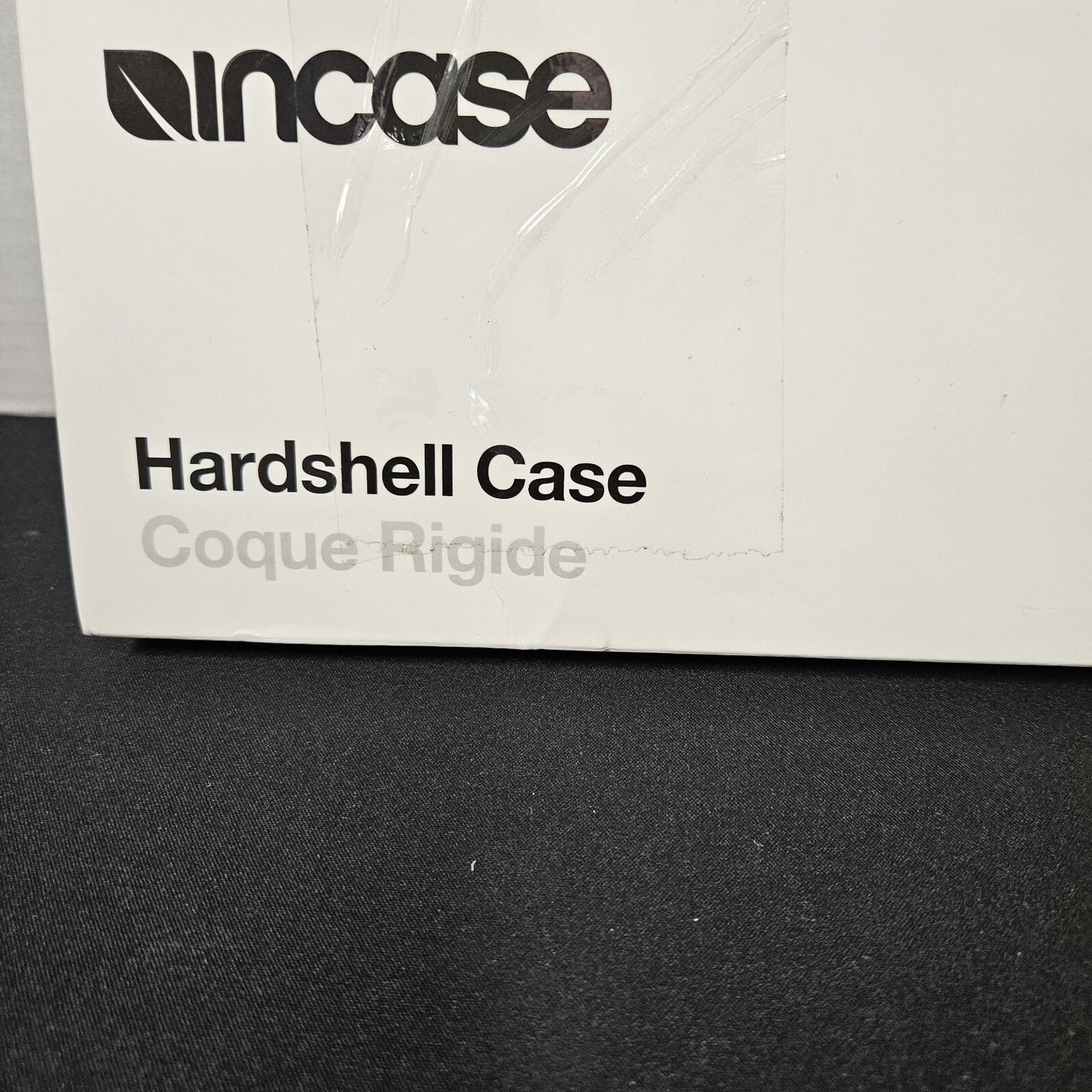 Incase - Hardshell Dot Case for MacBook Pro M2 13.6" 2022 - Navy