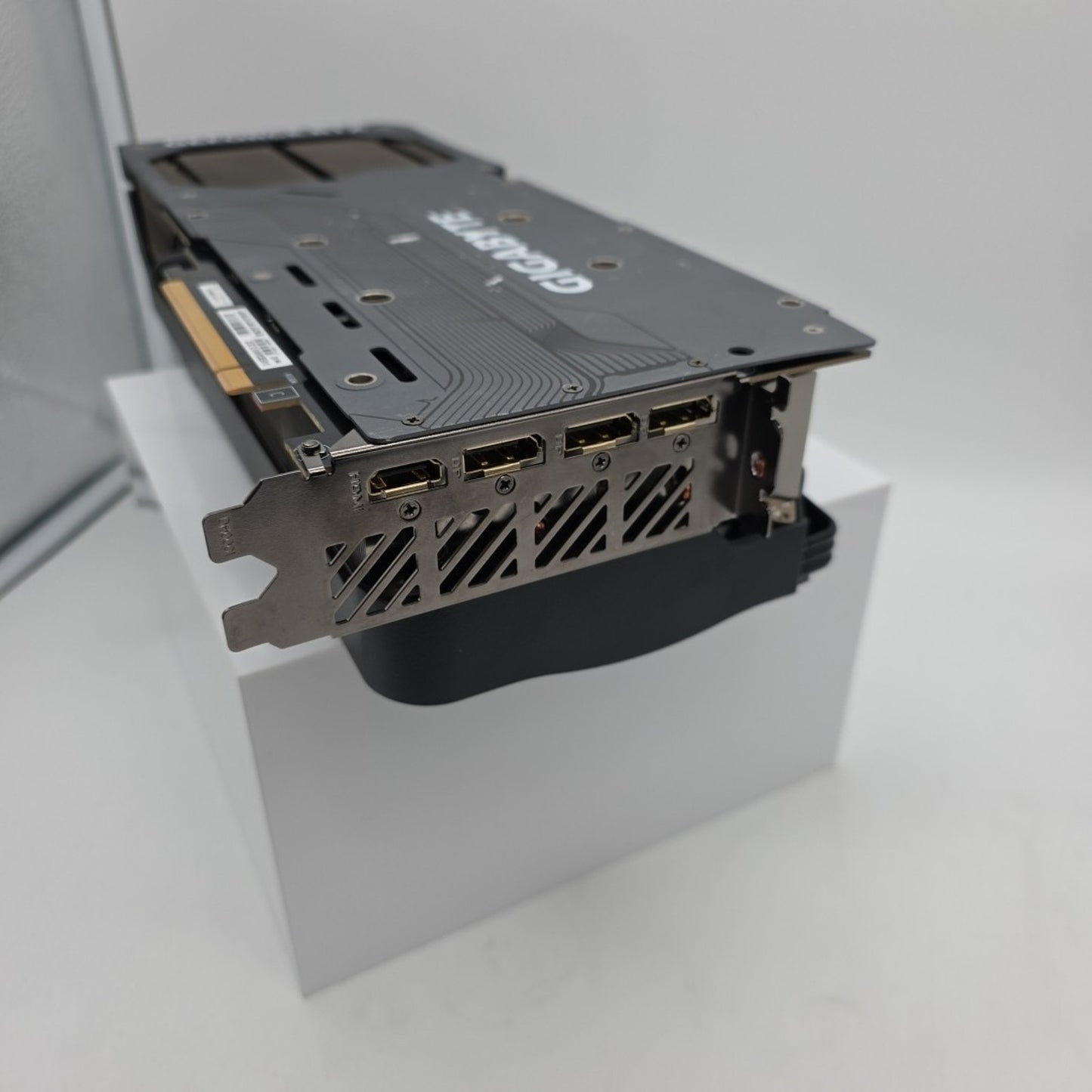 *FOR PARTS Gigabyte RTX 5090 WINDFORCE No Core & VRAM (US Stock)