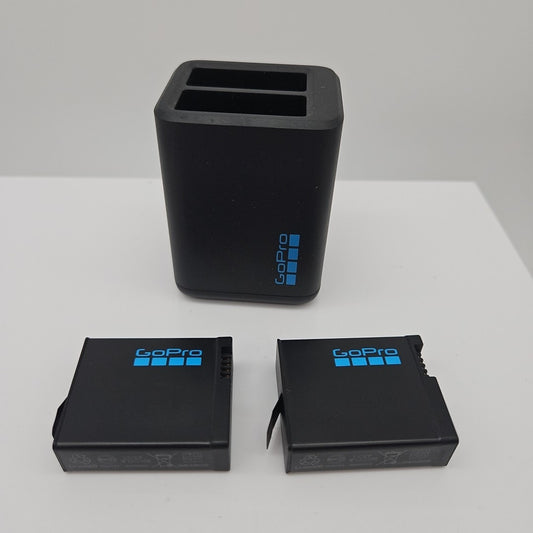 Gopro Dual-Battery Charger w/Two Enduro Batteries F/Hero13