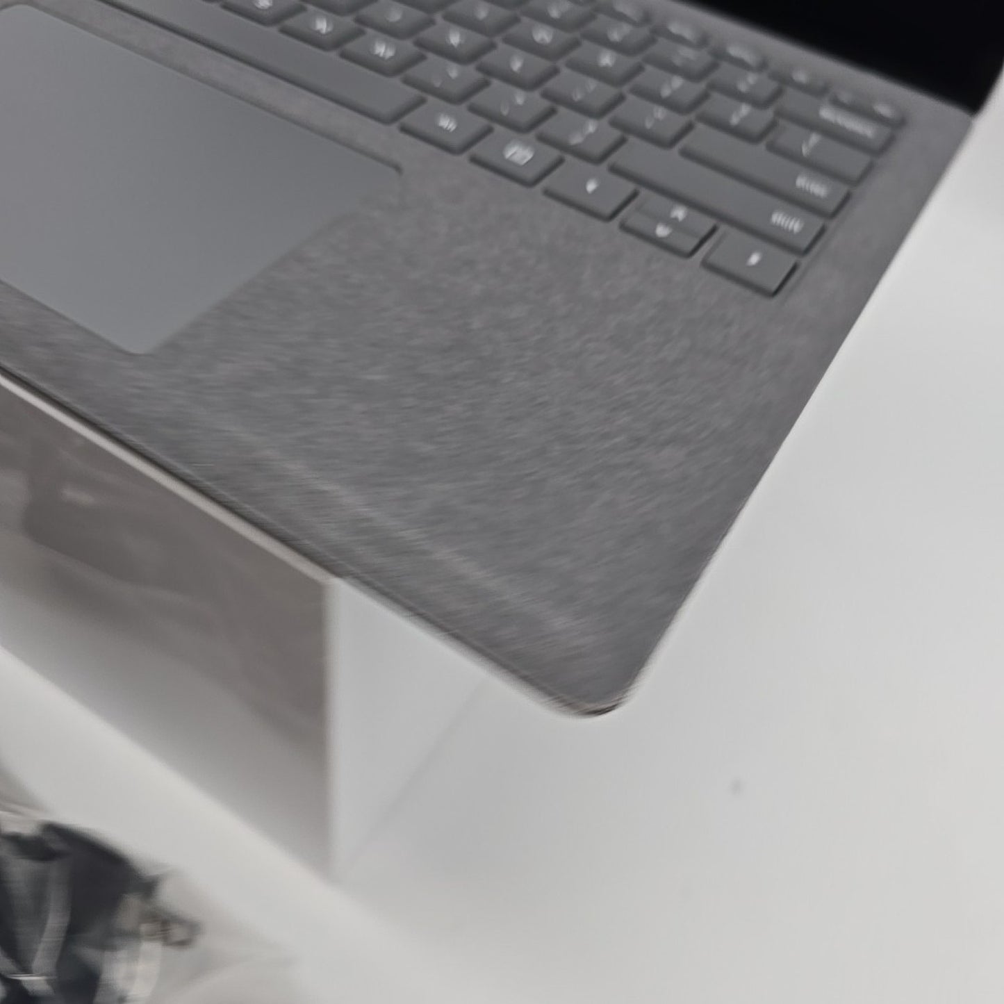 Microsoft Surface Laptop 3 13.5" 16GB (256GB SSD Intel Core i7 10th Gen 3.90 GHz