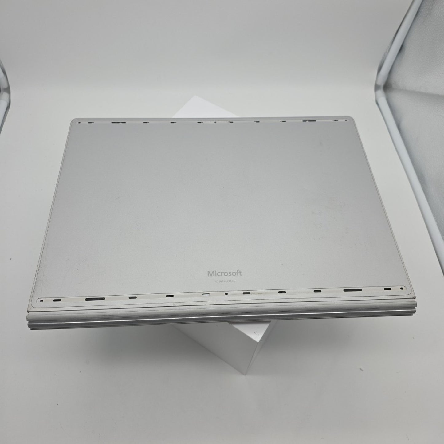 Microsoft Surface Book 2 13.5 I7-8650U GTX 1050 16GB 512GB 13" L82