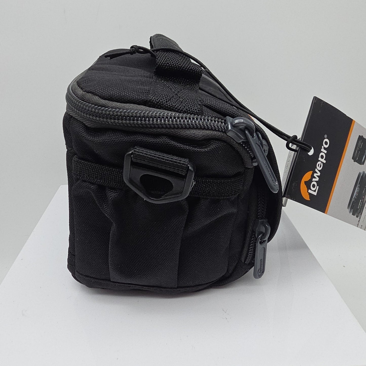 Lowepro LP37172 Adventura SH 110R II Camera Carrying Bag - Black