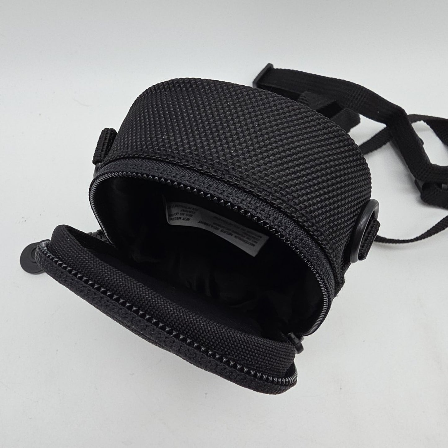Sony (LCS-CSJ) Soft Carrying Case for Sony DSC-S/W/T/N Series Cameras - Black