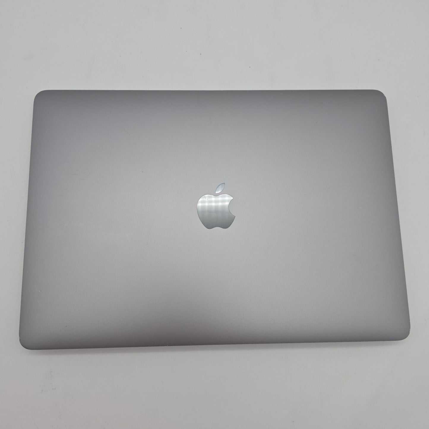 Apple MacBook Air M1 Chip 13" 2020 8GPU/CPU 512GB SSD MGN73LL/A L137