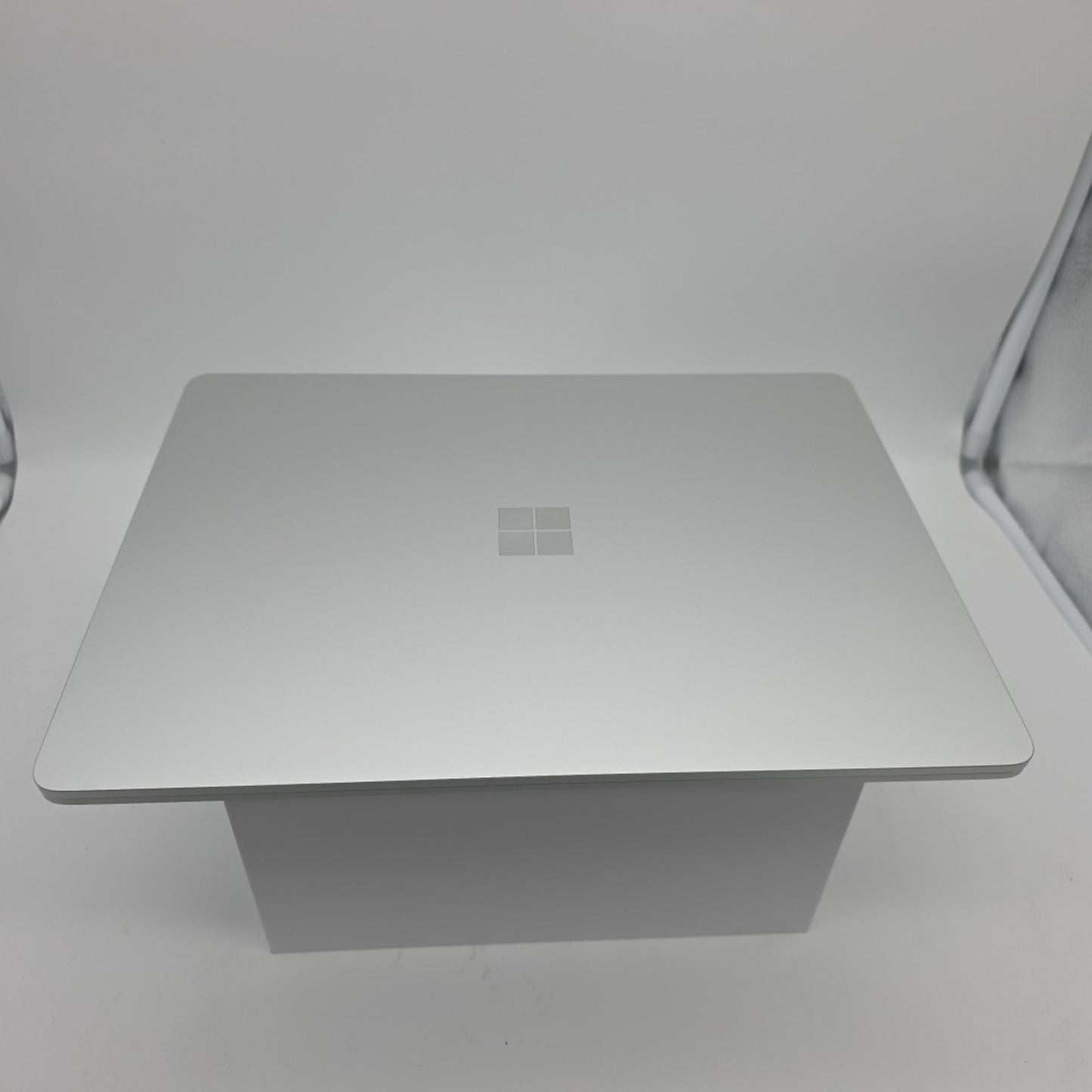 Microsoft Surface Laptop Copilot+ PC 13.8 Touchscreen Snapdragon X Plus 16GB L73