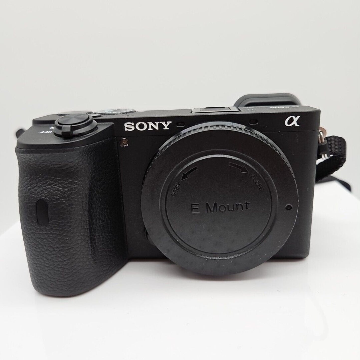 Sony Alpha a6600 24.2MP Mirrorless Camera - Black (Body Only) 709 Shutter Count