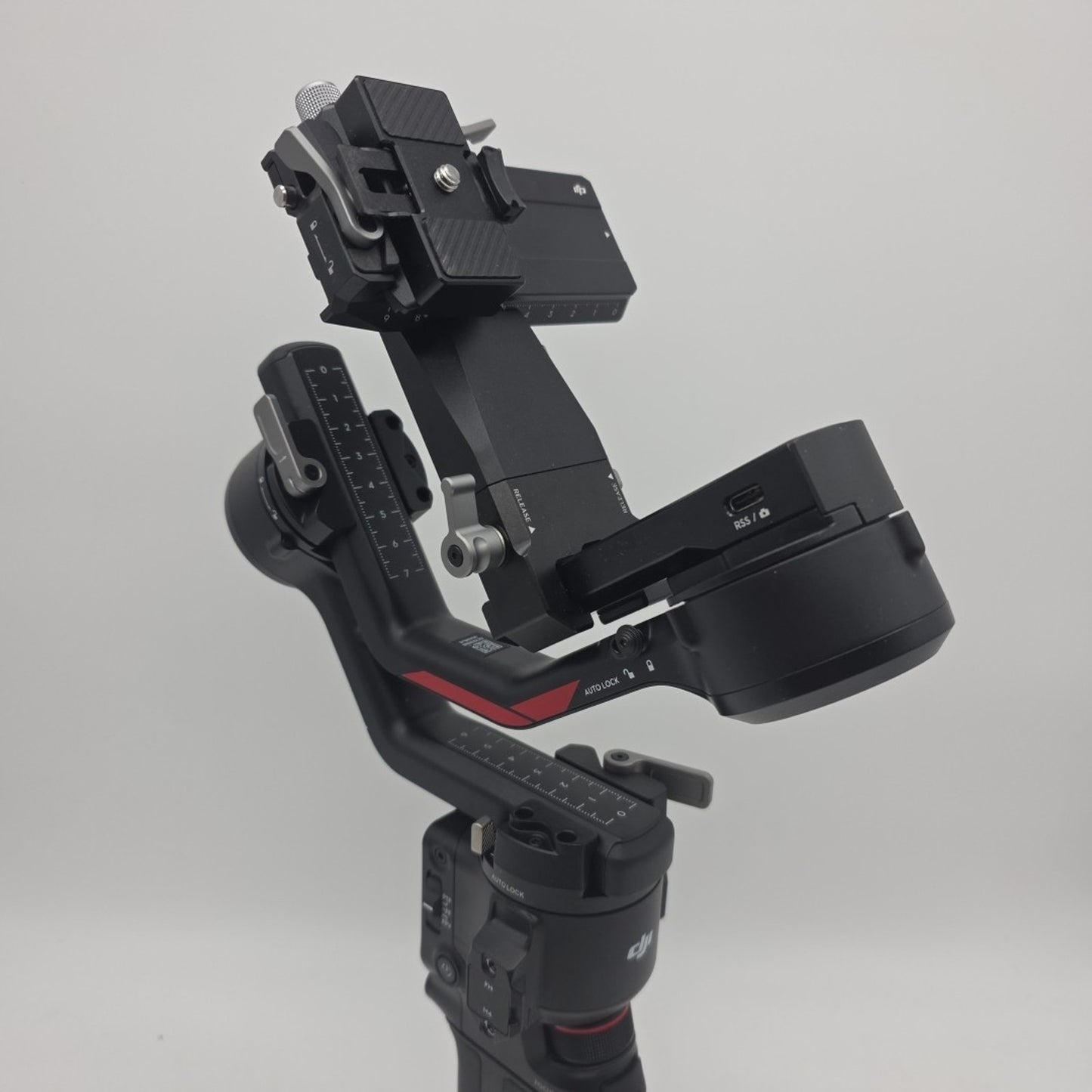 DJI RS 4 3-Axis Gimbal Stabilizer for Cameras RS4 NO TRIPOD