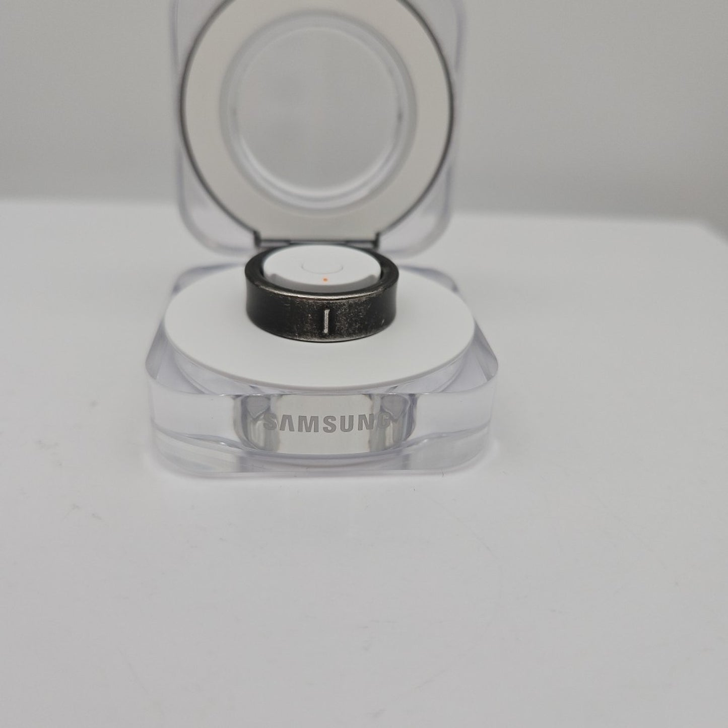 Samsung Galaxy Ring Titanium Black SM-Q508 Smart Ring Bluetooth Size 8 SCRATCHED