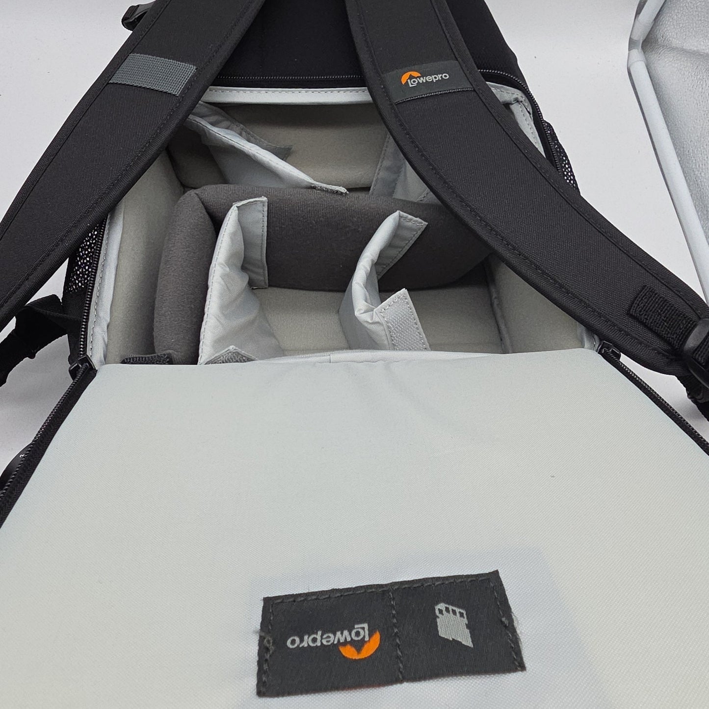 Lowepro Adventura Go BP 150 Backpack 11 Liter Black