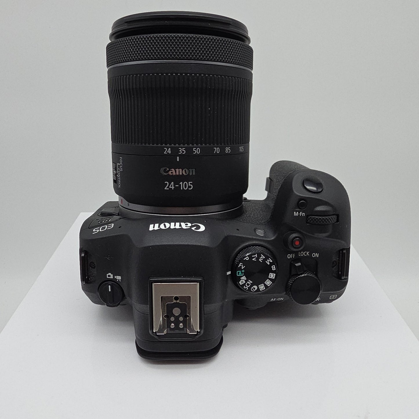 Canon EOS R6 Mark II Mirrorless Digital Camera & RF 24-105mm f/4-7.1 IS STM 2319