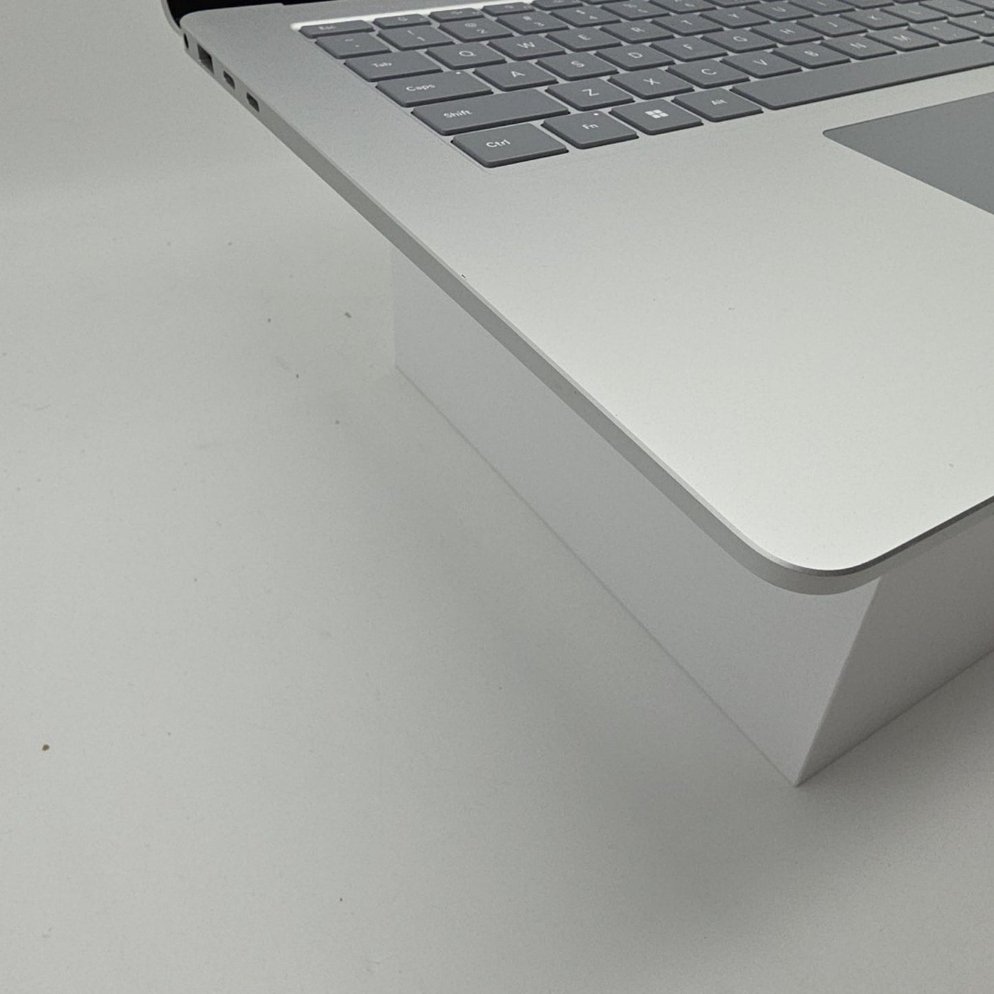Microsoft Surface Laptop 7 – 15" Touch – Snapdragon X Elite – 16GB RAM-512GB L85