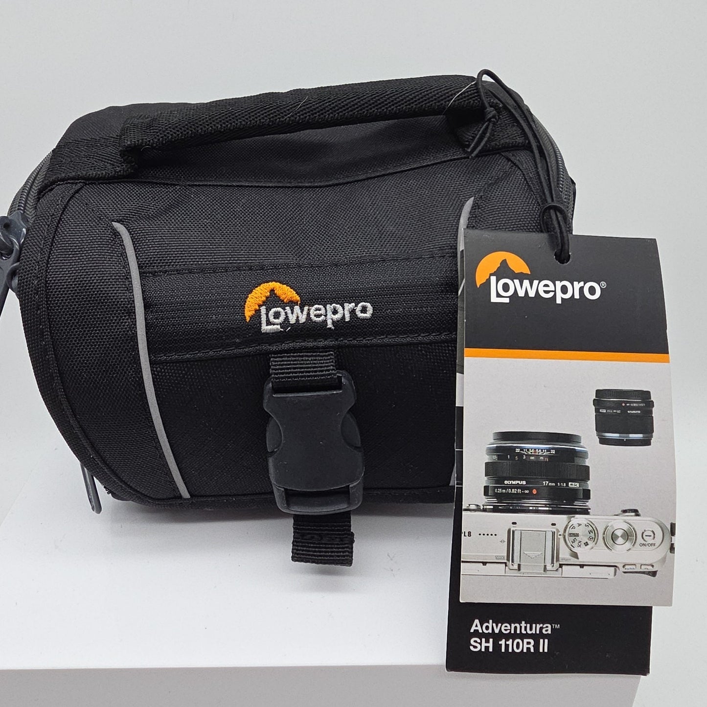 Lowepro LP37172 Adventura SH 110R II Camera Carrying Bag - Black