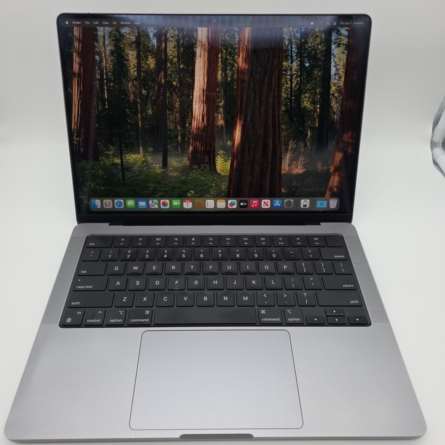 Apple MacBook Pro 14" M1 Pro Chip 512GB 16GB Space Gray MKGP3LL/A 2021 L113