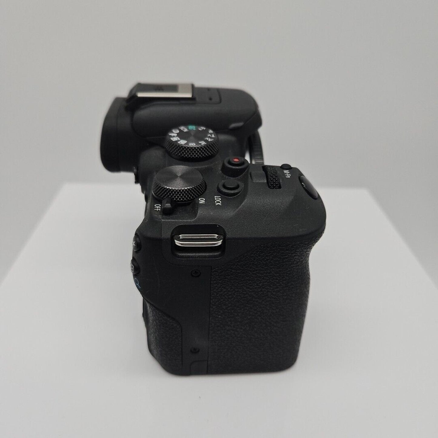 Canon EOS R10 Mirrorless Camera- Body Only 4609