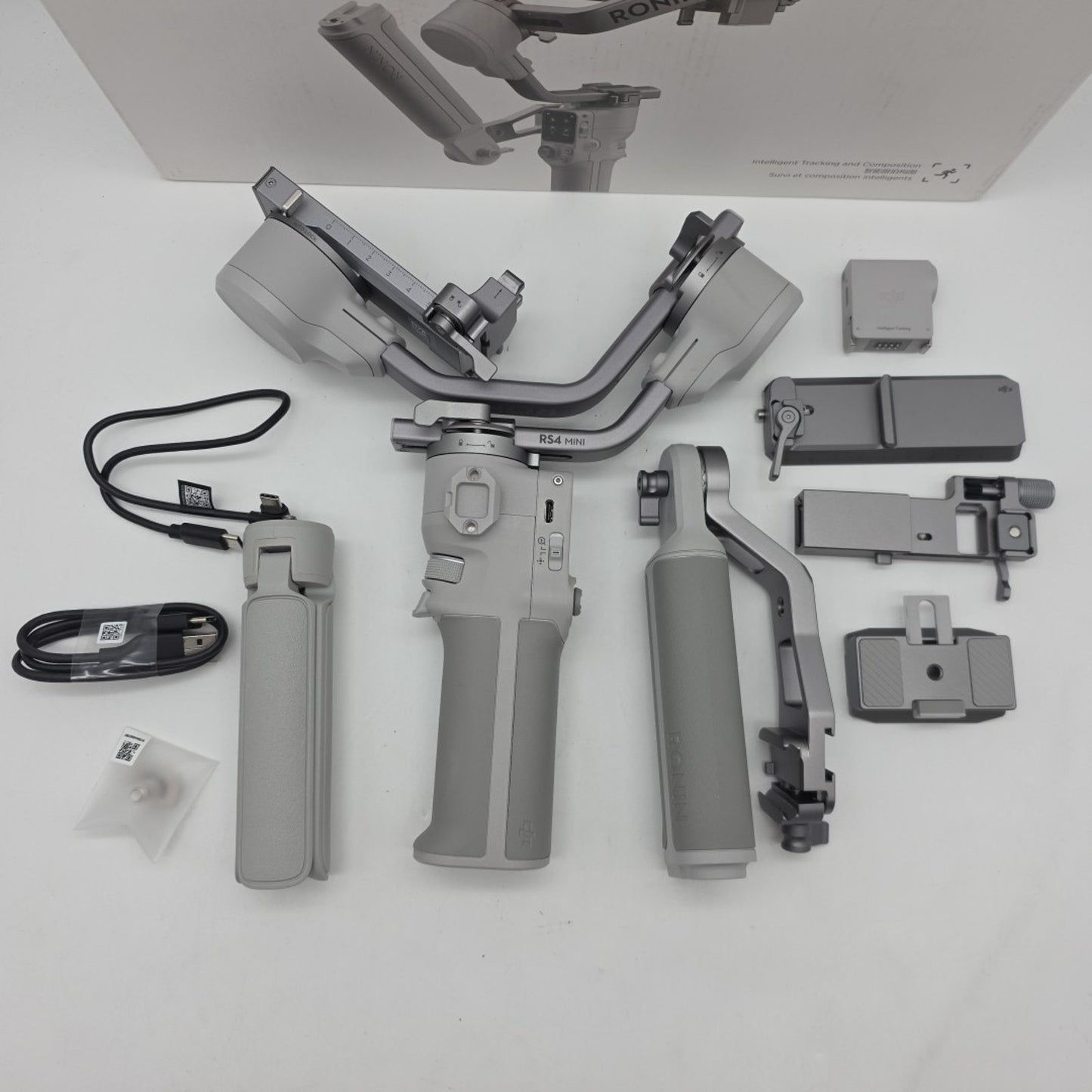 DJI RS 4 Mini Combo 3-Axis Gimbal Stabilizer - Gray CP.RN.00000443.01 COMPLETE