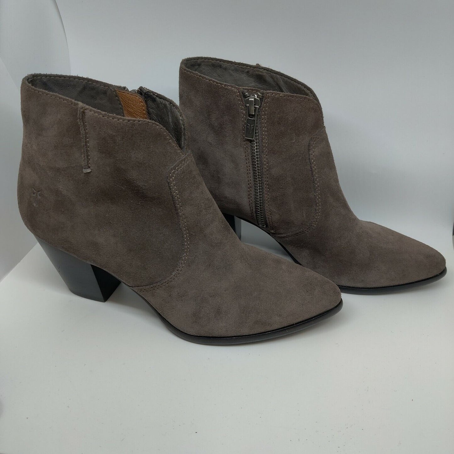 Frye Ankle Boot Bootie Size 7.5 Gray Tan Suede Leather Pointed Toe Heeled