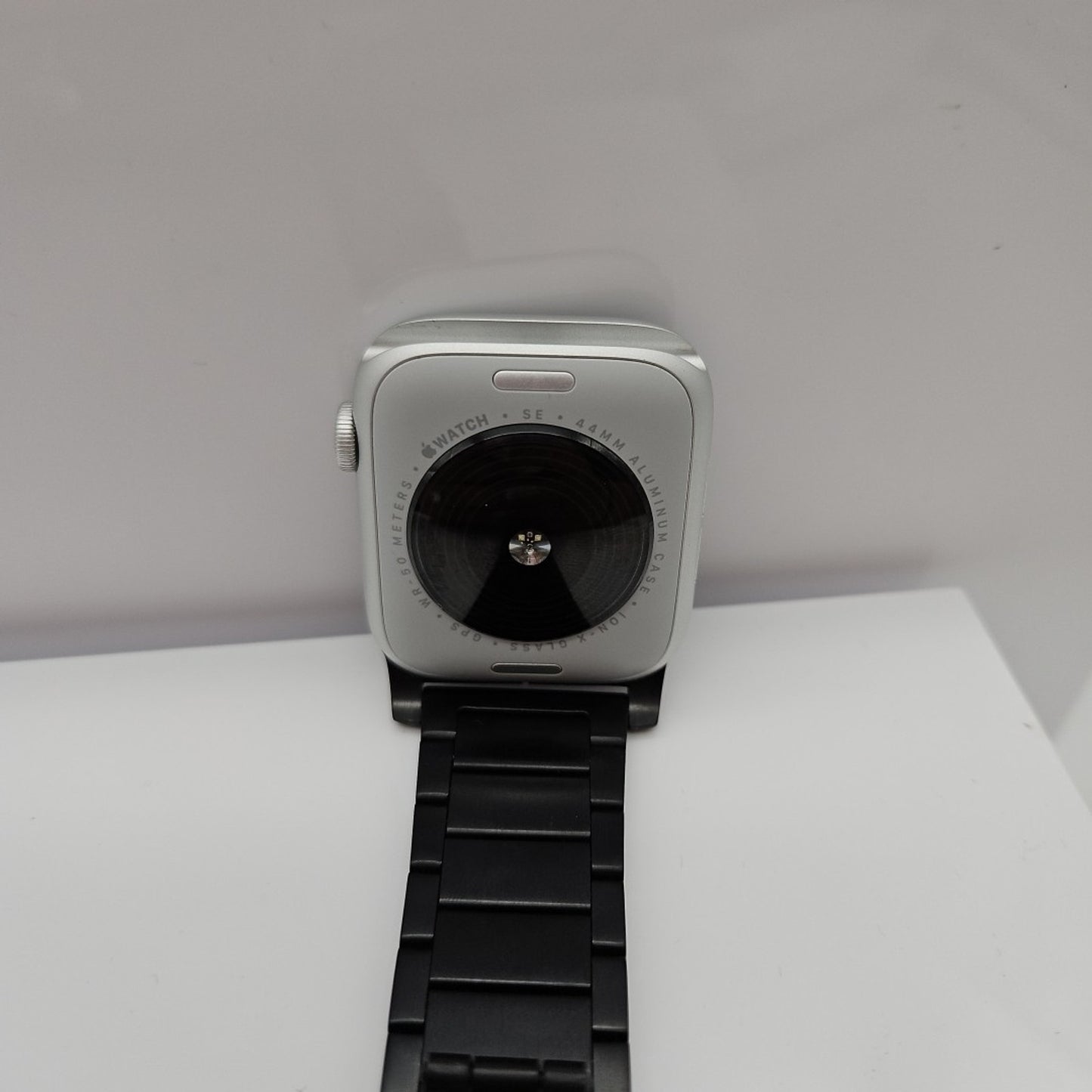 Apple Watch SE 2nd Gen 44MM Silver GPS Aluminum A2723 Stainless Steel Band CRACK