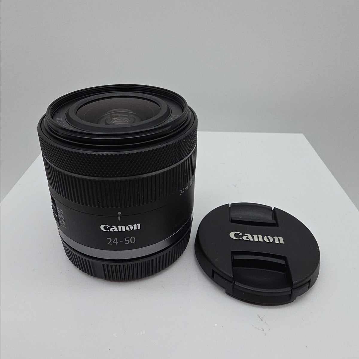 Canon EOS R8 Mirrorless Camera with RF 24-50mm f/4.5-6.3 IS STM SN5932