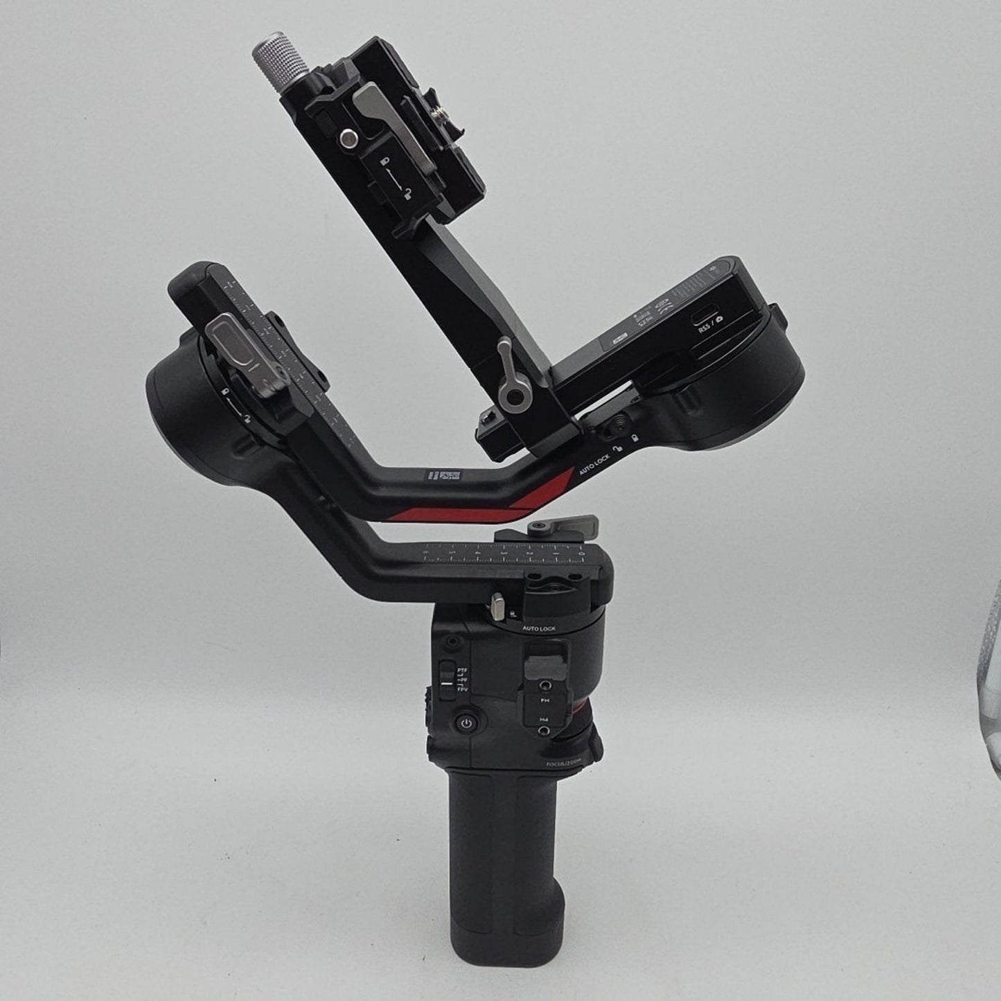 DJI RS 4 3-Axis Gimbal Stabilizer for Cameras RS4 NO TRIPOD