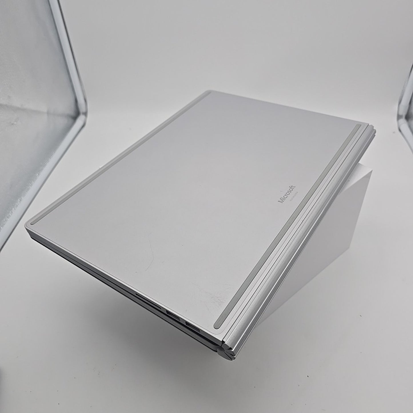 Microsoft Surface Book 2 13.5" 512 SSD Intel Core i7 8th Gen 3.90 GHz, 16GB L20